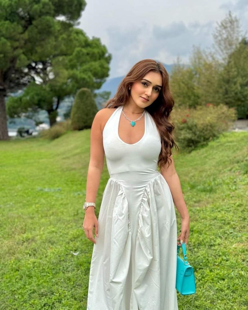 tanya-sharma-is-a-sight-to-behold-in-white-dress